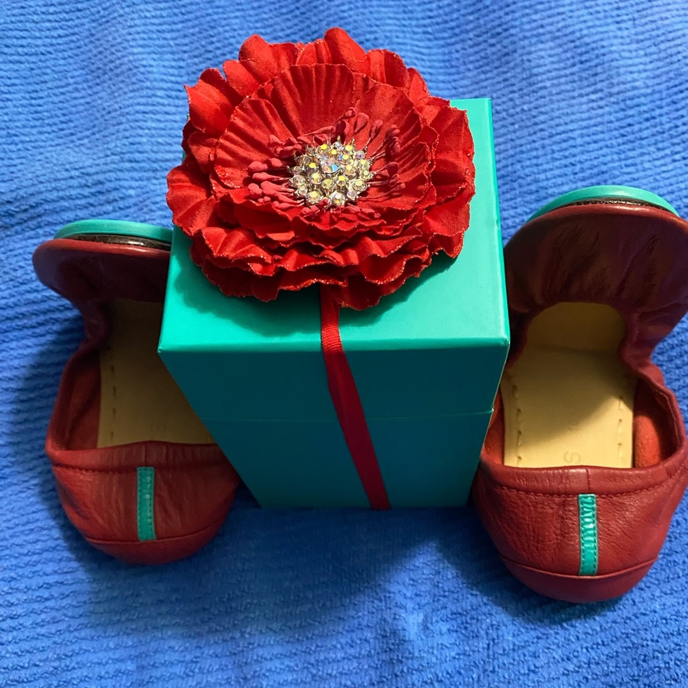 Brand New in Box, Never Worn Cardinal Red Size 10 Tieks.